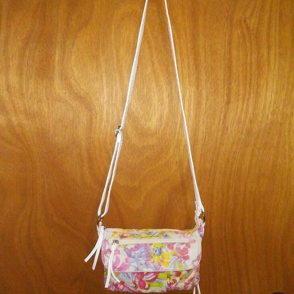 Bueno crossbody purse